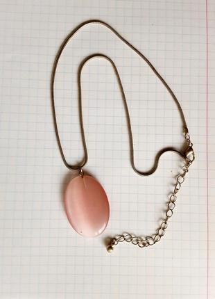Подвеска на цепочке  розовый кварц