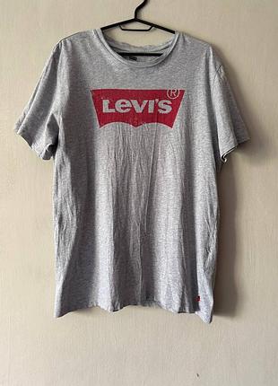 Фірмова чоловіча футболка levi's з логотипом / базова сіра футболка m