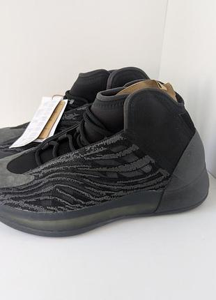 Кроссовки adidas yeezy boost qntm