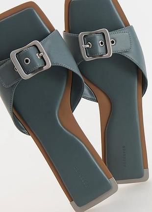 Классные кожаные серо голубые шлепанцы zara 
☝️☝️☝️☝️☝️☝️☝️☝️☝️☝️☝️☝️