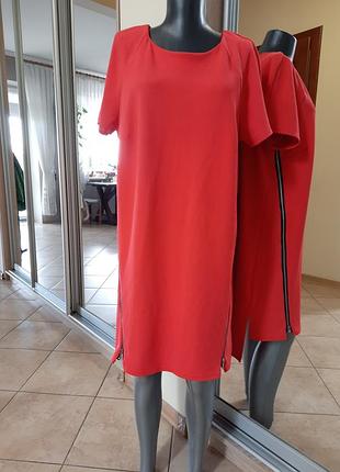 Эффектное с молниями платье 👗