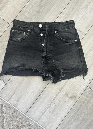 Шорти фірми zara