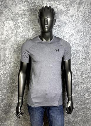 Under armour heatgear футболка s-m размер спортивная серая