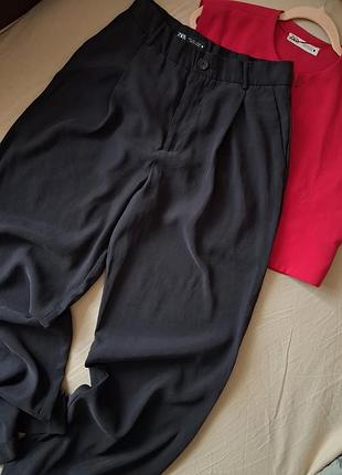Легкие широкие графитовые брюки от zara