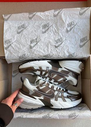 V2k run mink brown summit white college grey