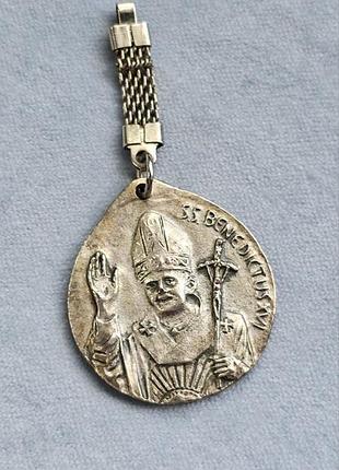 Пам'ятна сувенірна медаль, присвячена папі римському бенедикту xvi