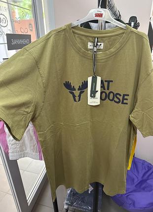 Чоловіча футболка бренду fat moose