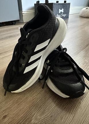 Кросівки adidas