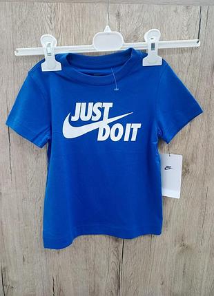 Футболка бренда nike модели sportswear