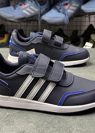 Кросівки adidas fw3983