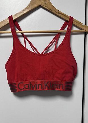 Червоний спортивний топ calvin klein , розмір l
