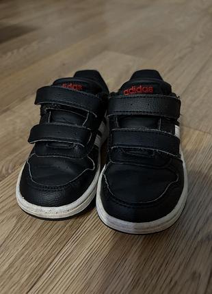 Adidas кросівки 24р