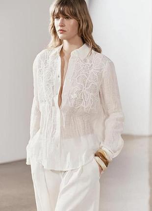 Лляна біла сорочка з деталями мережива кроше zara zw collection вільного крою