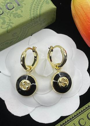 Серьги “black emblem gold lux” — изысканная классика в современном воплощении