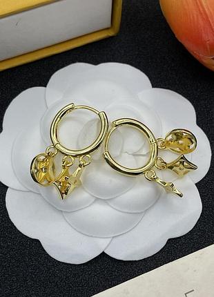 Серьги луи виттон «monogram charms gold» люкс качество