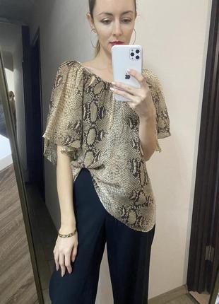 Легкая летящая летняя майка принт змеи необычного дизайна кроя