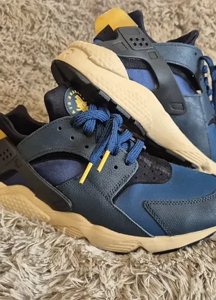 Кросівки nike huarache us9.5/eur43/27.5cm