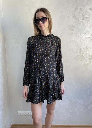 Сукня в меленьку квіточку, брнд zara дуже легка тканина