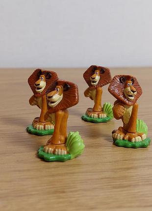 Коллекционная фигурка киндер мадагаскар 3