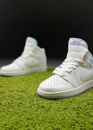 Nike air j0rdan 1 молочные с сиреневым