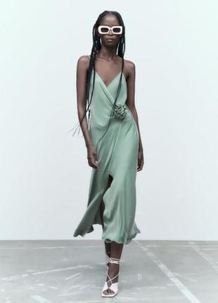 Зелена святкова сукня з розрізом zara