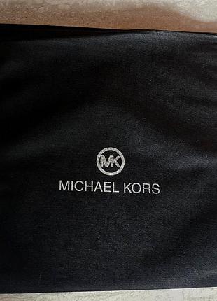 Пильовик michael kors маленький є