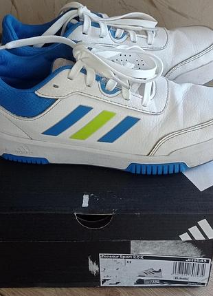 Кроссовки adidas 37.5 для парня оригинал являются дефектом