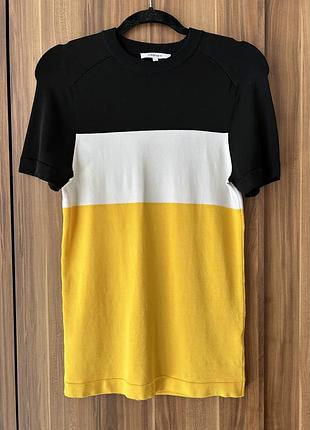 Яскравий топ carven