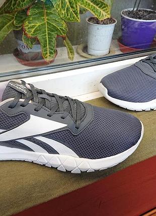 Легкие , очень удобные  кроссовки "reebok ®". ! оригинал. 46 р.