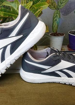 Легкі, дуже зручні кросівки "reebok ®".! оригінал. 46 р.