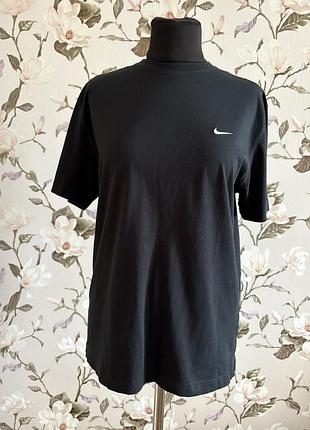 Чорна чоловіча футболка nike