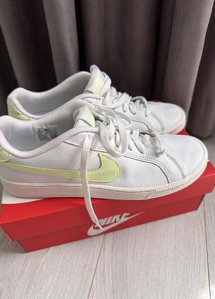 Кросівки nike court royale uk 7.5/eur 42