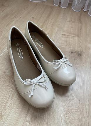 Продам жіночі балетки walkmaxx, розмір 42