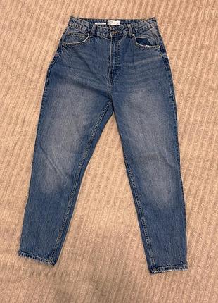 Джинсы женские bershka (посадка mom) синие