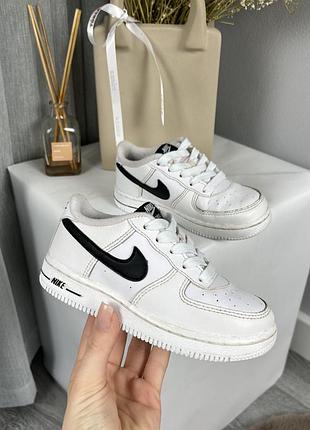 Дитячі оригінальні шкіряні кросівки nike