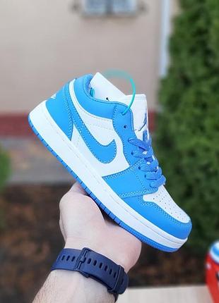 Nike air j0rdan 1 low unc 23 белые с голубым