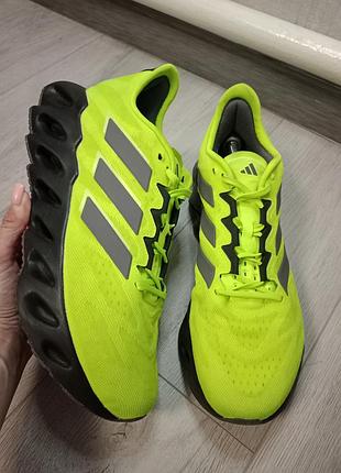 Кроссовки adidas