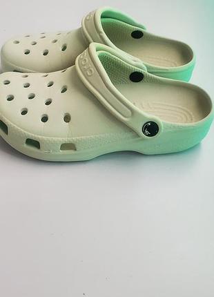Шльопанці crocs 2