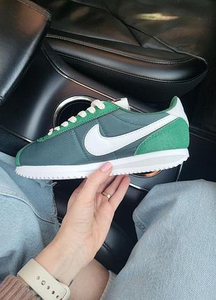Nike cortez green