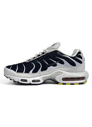 Nike air max plus tn white black
