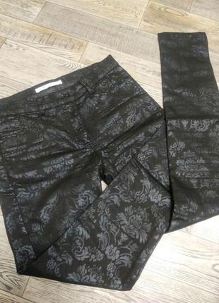 Чорні джинси з квітковим принтом monari, розмір 26/273 фото