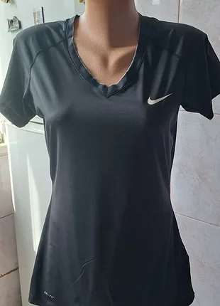 Футболка фірми "nike" (оригінал). розмір l. стан ідеальний