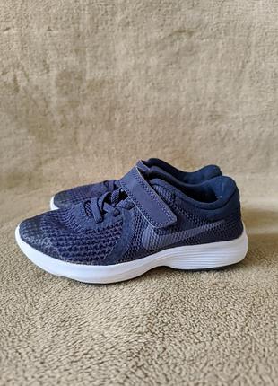 Оригинальные кроссовки nike revolution 4