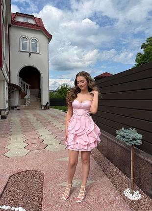 Дуже гарна літня сукня 😍 розмір м одягала 1 раз стан 10/10 ціна 2000 грн  0686534634