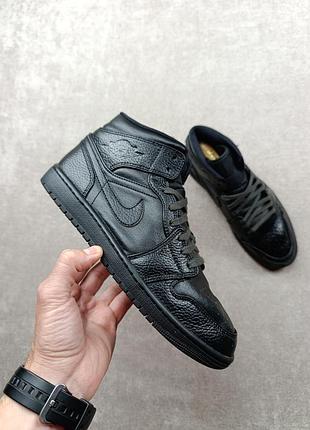 Чоловічі шкіряні кросівки nike air jordan 1 mid