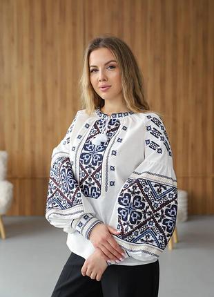 Вышиванка женская лён молочного цвета
