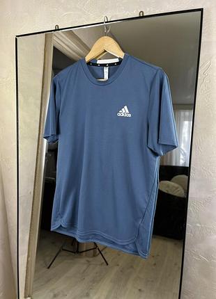 Спортивна футболка adidas aeroready перфорована дихаюча синя