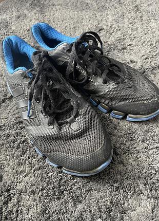 Кросівки для бігу adidas