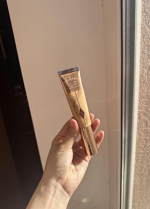 Тональний крем charlotte tilbury