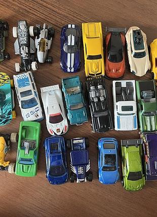 Машинки hot wheels в асортименті ооригінал 45 грн шт - (25 шт лот 600грн)